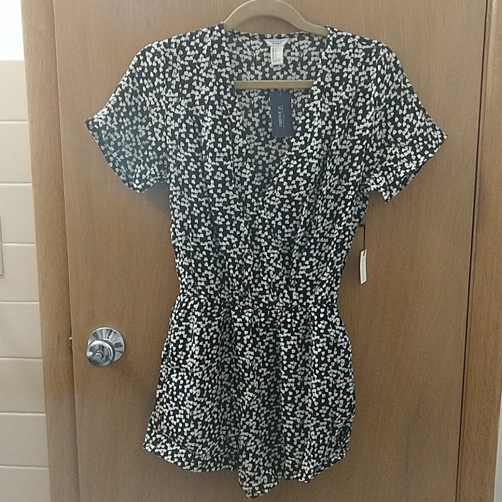 NWT Forever 21 romper - S